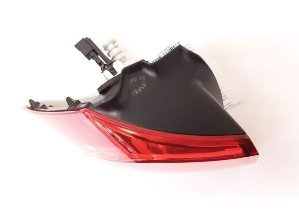 TAIL LAMP LH BULB TYPE HQ - Image 2