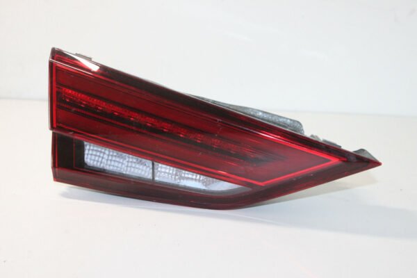 TRUNK LAMP LH LED W/O DYNAMIC TURN SIGNAL STD ON PREMIUM AND PREMIUM PLUS TRIM LEVEL HQ