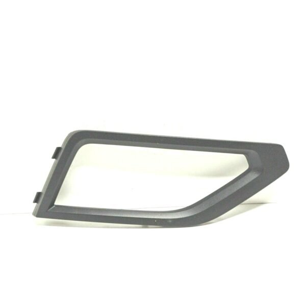 FOG LAMP BEZEL FR RH TEXTURED BLACK