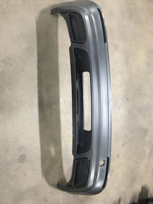 BUMPER RR LOWER TEXTURED W/O SENSOR/R-LINE W/HITCH HOLE/INTEGRAL MOULDING