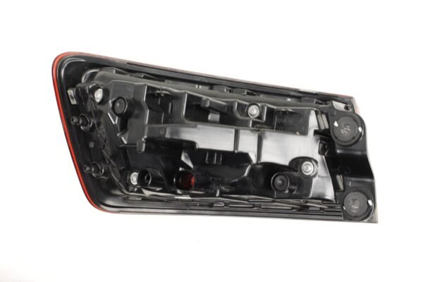 TAIL LAMP RH LED W/DYNAMIC TURN SIGNAL STD ON S3 AND A3 PRESTIGE TRIM HQ - Image 2